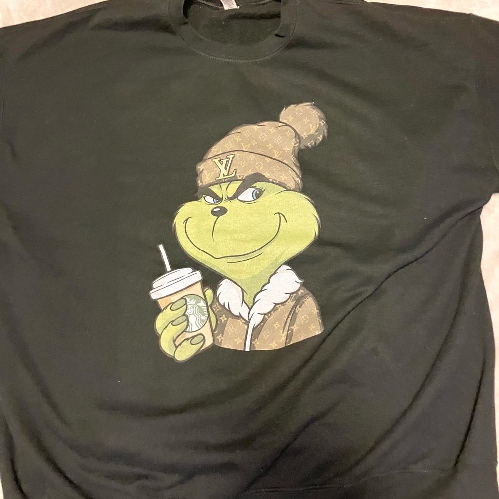 Gildan Christmas‎ Sweater XXL Grinch Starbucks Louis Vuitton Crew Sweatshirt